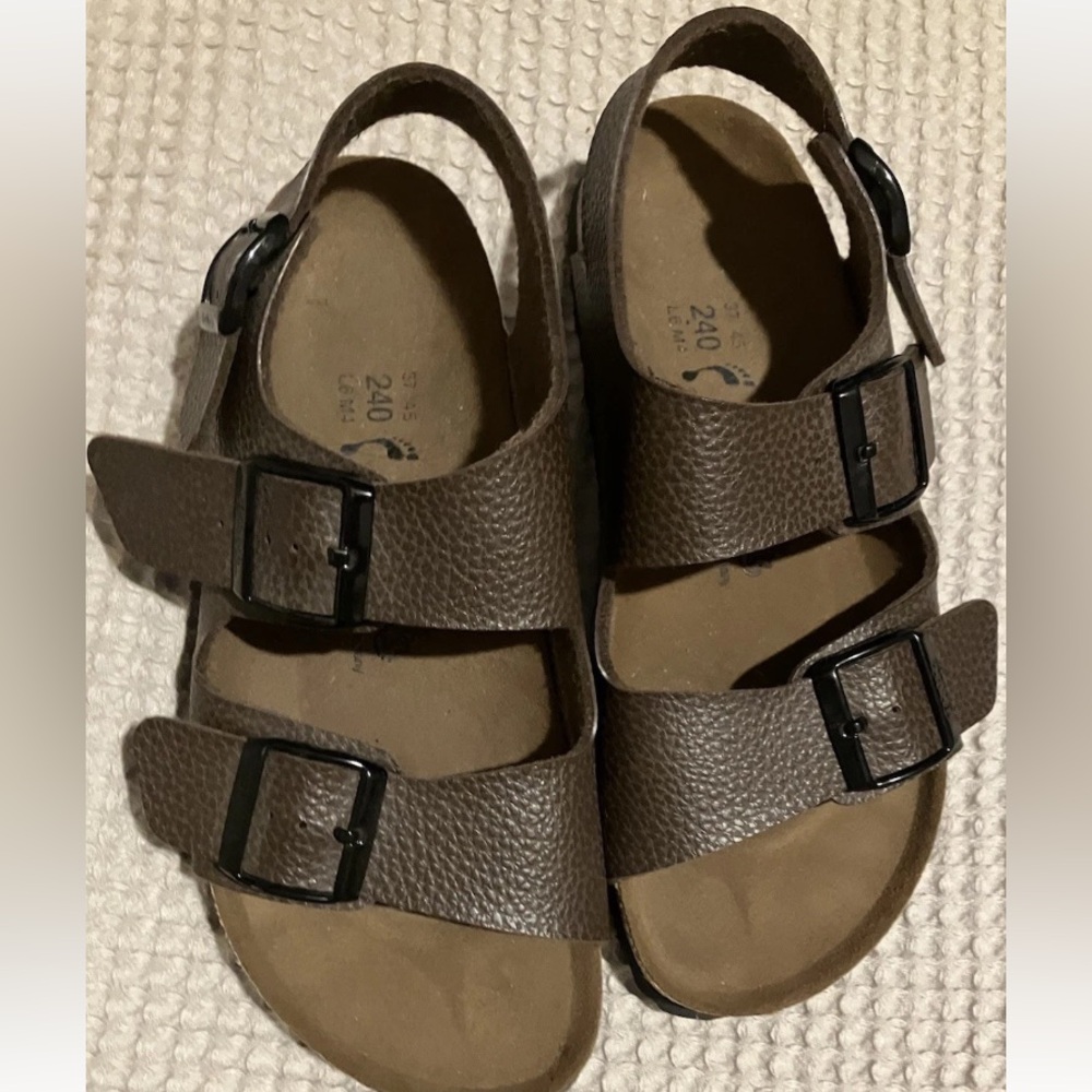 Birkenstock Birkies Dark Brown Pebbled Leather Sandals, Size 6.5 or 7